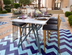 Mobilier événementiel haut de gamme proposé par Emolto Events pour l’aménagement d’événements élégants à Bruxelles et dans le Brabant Wallon.